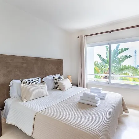 Modern 2-bed Alcazaba Lagoon 313 에스테포나